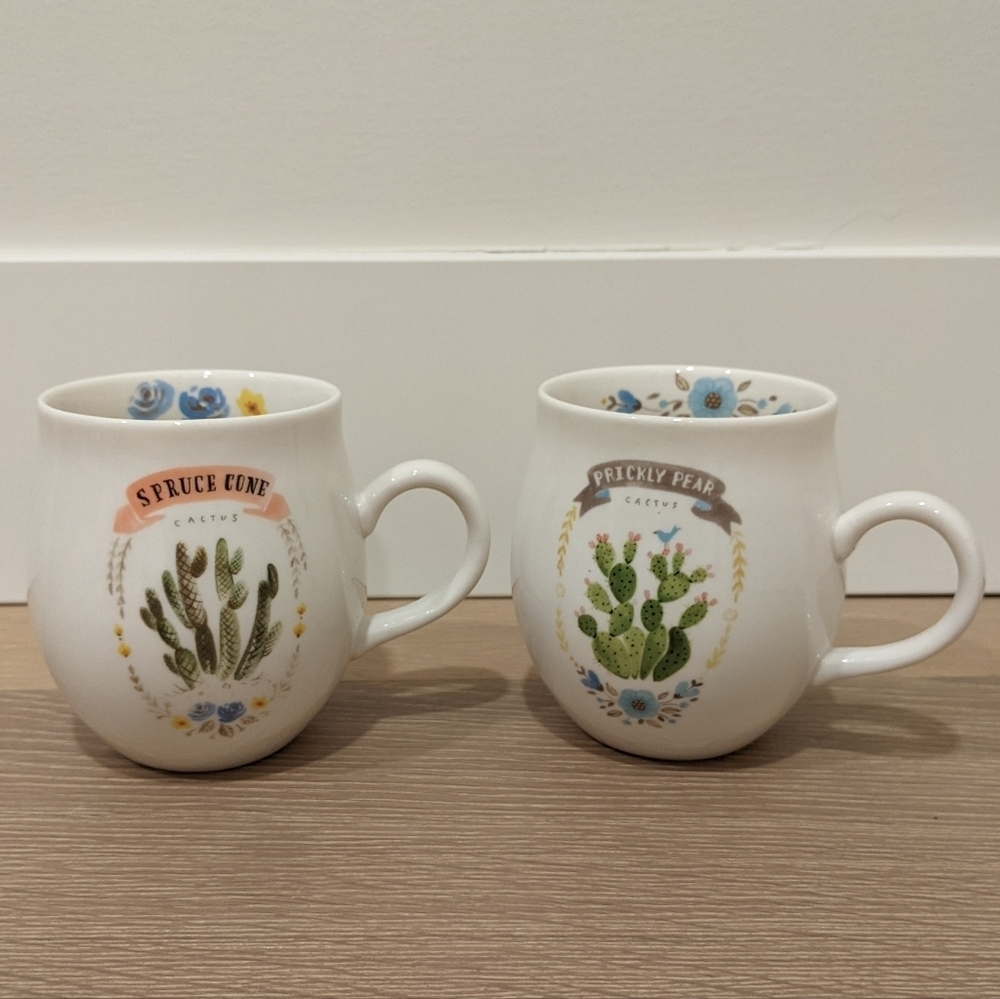 Set of cactus mugs